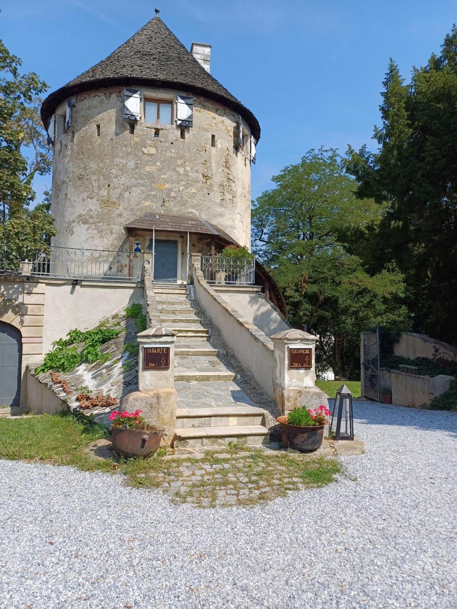 Der Turm Leiben Apartments Exterior photo